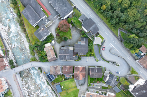 Wohnhaus und Hotel Gotthard Vogelperspektive