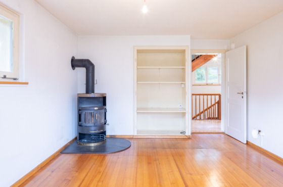 Zimmer mit Kamin im OG