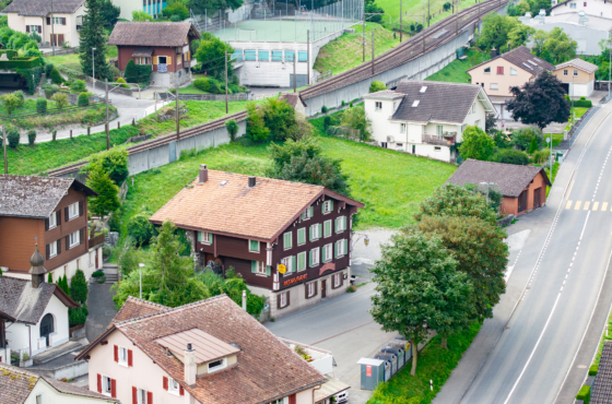 Bauland und ehemaliges Gasthaus Alte Post in Kernzone 2