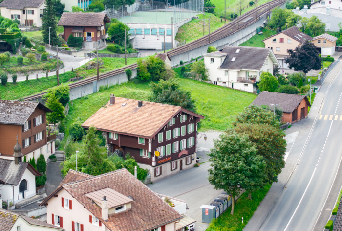 Bauland und ehemaliges Gasthaus Alte Post in Kernzone 2